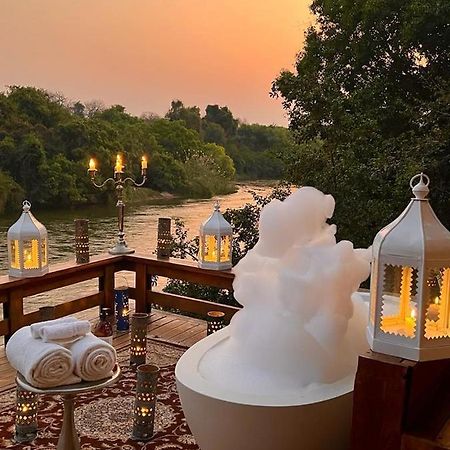 Royal Chundu Island Lodge Livingstone Dış mekan fotoğraf