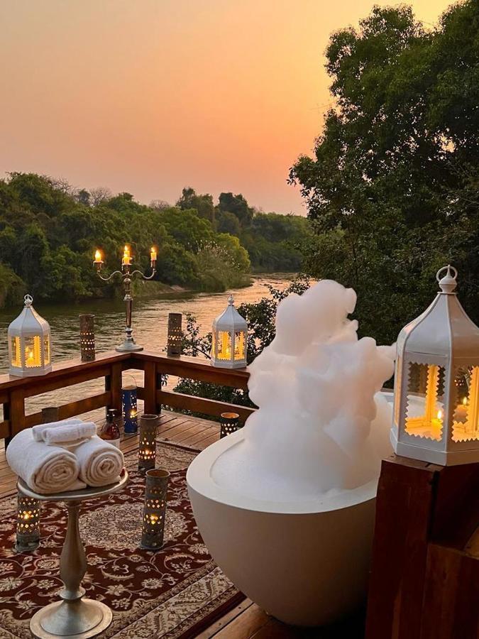 Royal Chundu Island Lodge Livingstone Dış mekan fotoğraf